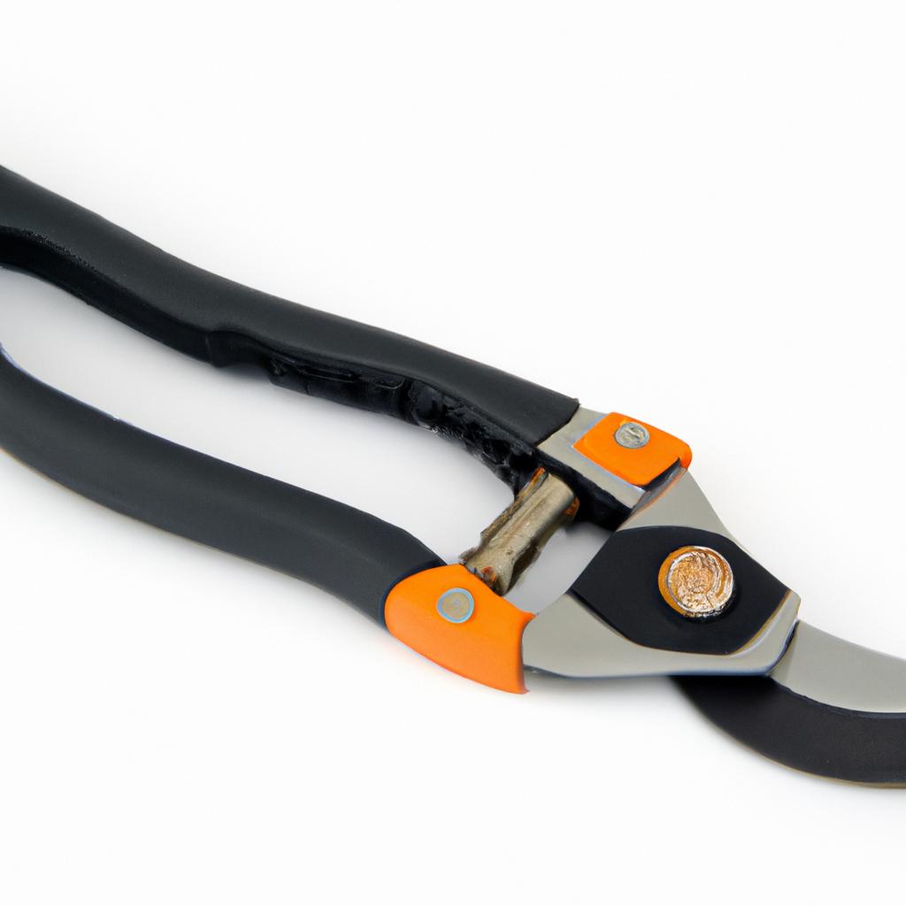 Fisher garden pruners ensure precise and clean cuts for pruning tasks.